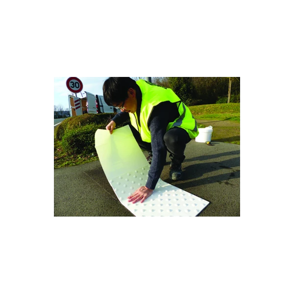 Dalle Podotactile Exteline Adhésive Pour Extérieur Blanche Dimensions 820x400 Mm épaisseur 7 Mm Romus 4205 5 Dalle Podotactile Exteline Adhésive Pour Extérieur Blanche Dimensions 820x400 Mm épaisseur 7 Mm Romus 4205 - Image 5