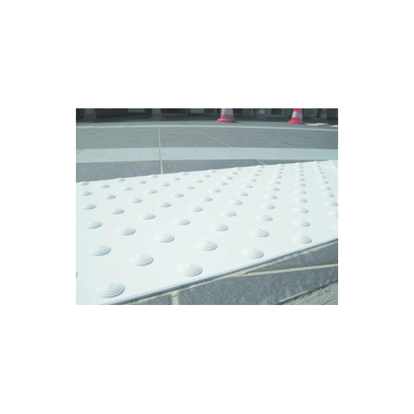 Dalle Podotactile Exteline Adhésive Pour Extérieur Blanche Dimensions 820x400 Mm épaisseur 7 Mm Romus 4205 2 Dalle Podotactile Exteline Adhésive Pour Extérieur Blanche Dimensions 820x400 Mm épaisseur 7 Mm Romus 4205 - Image 2