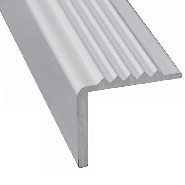 CQFD Nez De Marche Strié Anti-dérapant 1 Mètre 2 CQFD Nez De Marche Strié Anti-dérapant 1 Mètre - Image 2