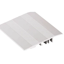 Rampe D'accès Percée Romus 2621 - Alu Incolore - Hauteur 10,5 à 15 Mm Largeur 80 Mm Longueur 2,7 M