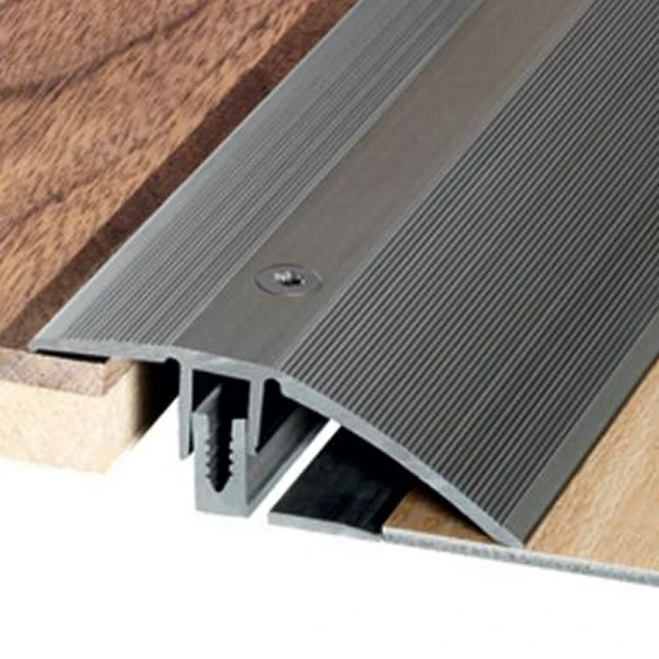 Seuil De Porte Percé Alu Titane Largeur 44 Mm Dénivelé 7 à 17 Mm Longueur 0.9 M Romus 1220 3 Seuil De Porte Percé Alu Titane Largeur 44 Mm Dénivelé 7 à 17 Mm Longueur 0.9 M Romus 1220 – Image 3